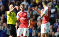 FA Cup: Arsenal không sợ ai, chỉ sợ… Mike Dean