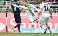 Hazard lập cú đúp, M’gladbach vượt mặt Leverkusen