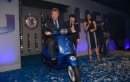 Chelsea tặng Guus Hiddink món quà cực ‘cool’ trong ngày chia tay