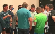 Dybala cười Messi khi trận Brazil - Argentina gặp sự cố