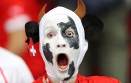 'Chú bò Thụy Sĩ' hoảng hốt nhìn Romania ghi bàn mở tỷ số