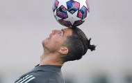 Ronaldo ra đường giữa mùa dịch, bạn gái hoảng hốt che mặt