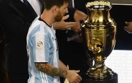 Argentina đã xử tệ với Messi, và giờ phải cầu xin anh ở lại