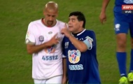 Maradona suýt đánh nhau với đồng hương ngay trên sân bóng từ thiện
