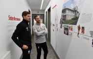Chùm ảnh: Gerrard chính thức trở lại làm 'sếp' tại Liverpool