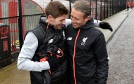 Chùm ảnh: Lucas phấn khích khi được Gerrard trao quyền cầm quân