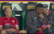 Đồng đội cười ngặt nghẽo với hành động giận dỗi của Robben
