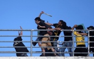 Bạo loạn kinh hoàng trong trận CK Cúp Quốc gia Hy Lạp