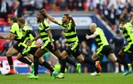Bí ẩn Huddersfield: Từ Kiatisuk cho đến Leicester City thứ 2