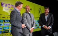 Bosz cười hết ga trong ngày đầu làm 'Boss' tại Dortmund