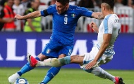 Tội đồ Gimenez đóng góp dấu giày 2 trong 3 bàn thua của Uruguay