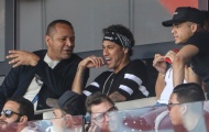 Neymar nhí nhảnh bên cạnh cha chứng kiến đồng đội giành chiến thắng