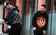 Fabregas hào phóng trả tiền taxi khi Messi đến London