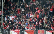 Fan Monaco 'chết lặng' nhìn đội nhà chia điểm với Amiens