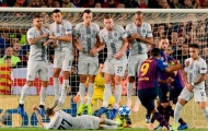 Sao Inter dùng cách siêu dị để chặn Suarez sút phạt