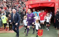 Trở lại dẫn dắt Man Utd, Sir Alex được chào đón nồng nhiệt