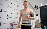 Matthijs de Ligt 'đốn tim' fan nữ khi kiểm tra y tế tại Juventus