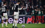Những khoảnh khắc ấn tượng trong trận Juventus - Lokomotiv Moscow: Ronaldo bất lực, nụ hôn trên khán đài