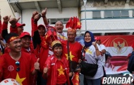 CĐV Việt Nam phủ đỏ các tuyến đường, tiếp sức cùng U22 Việt Nam săn vàng SEA Games