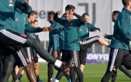 Ronaldo và các đồng đội làm điều kì lạ trên sân tập của Juventus
