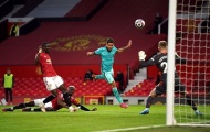 'Siêu hậu vệ' xuất hiện trong trận Man Utd 2-4 Liverpool 