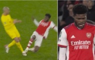 Máy quét Arsenal đánh dấu sự trở lại bằng... tấm thẻ đỏ