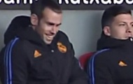 Hazard không được tung vào sân, Bale gật gù cười