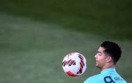 Đang hứng 'sao quả tạ', Ronaldo vẫn tự tin phô diễn kỹ năng