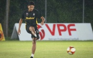 U23 Thái Lan tăng cường độ tập luyện trong mưa