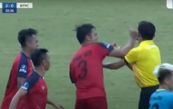 CLB Bình Thuận ra án phạt với cầu thủ đấm trọng tài