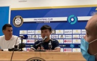 Quang Hải cho thấy bản lĩnh và tham vọng ở họp báo ra mắt Pau FC