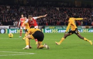 Odegaard nổ cú đúp, Arsenal cho Man City 'ngửi khói'