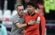 HLV tuyển Hàn Quốc không được dự họp báo sau trận thua Ghana