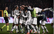 Juventus thắng nhờ pha đá phạt phút bù giờ