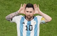Riquelme: Van Gaal nên ôm hôn Messi