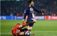 Pavard bị chỉ trích vì vào bóng nguy hiểm với Messi