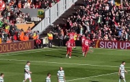 Gerrard bị CĐV Celtic tấn công