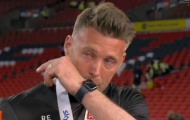 HLV Luton bật khóc trong ngày thăng hạng Premier League