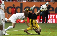 Chùm ảnh: Ngã sấp mặt, Aubameyang vẫn kịp giải cứu Dortmund