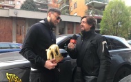 Thủ môn của AC Milan nhận giải 'Con lợn vàng'