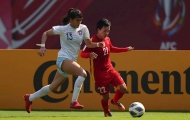 Cầu thủ nữ Việt Nam lần đầu nhận tiền 'lót tay'