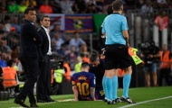 NÓNG! Messi khuỵu gối trong ngày Barca tìm lại chiến thắng