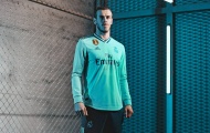 Bale mặt lạnh trong ngày ra mắt áo đấu xanh bạc hà của Real Madrid