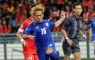 Thái Lan trầy trật vượt qua Singapore bằng 'bàn thắng vàng'