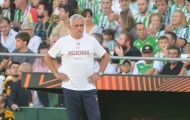 Mourinho 'sấy tóc' học trò trong phòng thay đồ