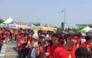 CĐV Việt Nam biến sân Jeonju thành 'chảo lửa' Mỹ Đình