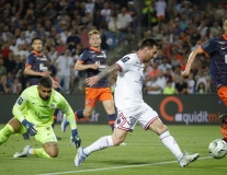 Lập cú đúp giúp PSG thắng đậm, Messi cán cột mốc chưa từng có