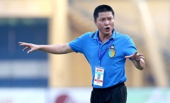 HLV Chu Đình Nghiêm lo lắng vì V-League song hành với World Cup