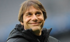 Conte không giấu nổi nụ cười sau khi Milan và Juventus mất điểm
