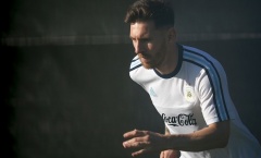 Messi tập một mình sau khi ra tòa vụ trốn thuế